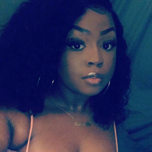 Meet your Posher, Makaila - Picture 1 of 1